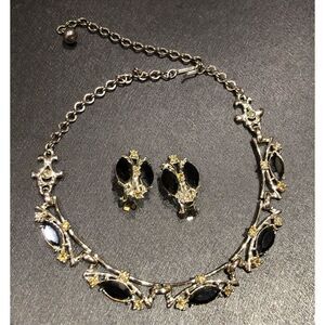 VINTAGE - 🎉HP🎉50s Silvertone Choker & Earring Set/Black Navettes/Rhinestones